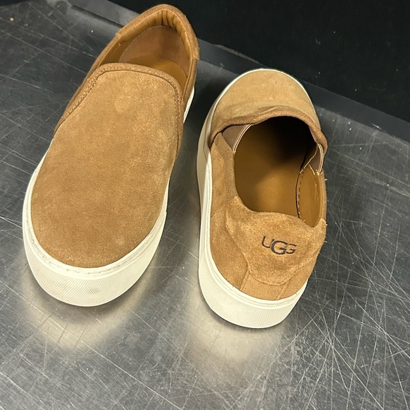 Ugg Slip On Sneakers Size 8 Women - Picture 11 of 11